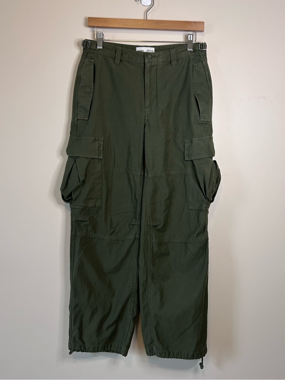 Aritzia TNA Army Green Supply Cotton Cargo Pockets Pants Size 4 - Picture 4 of 8